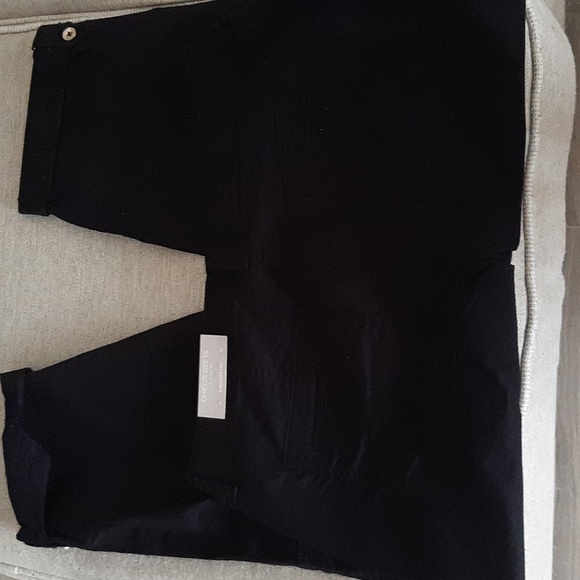 NWT Chico's capris - Picture 5 of 11